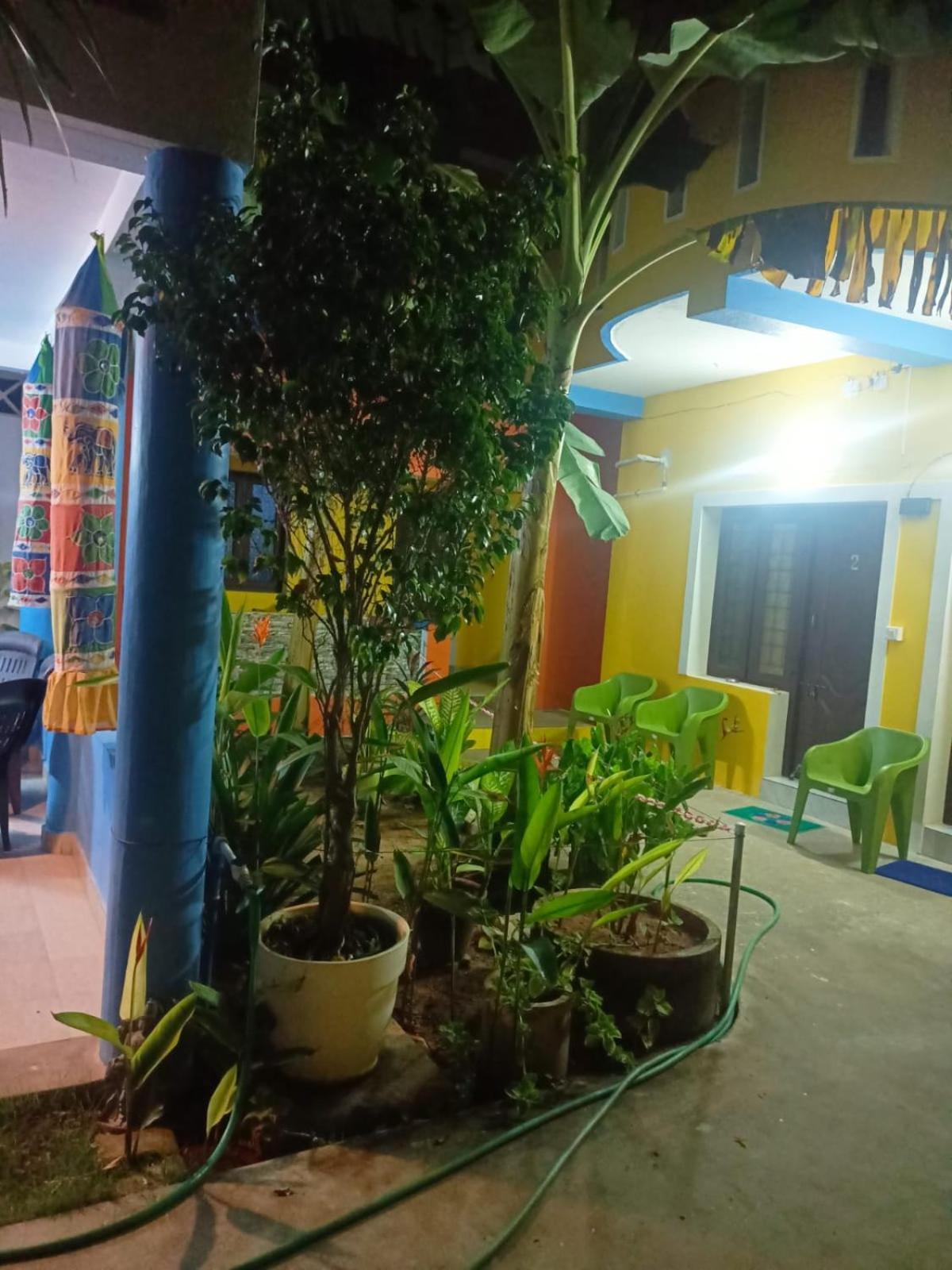 Squirrel Nest Guest House Mahabalipuram Bagian luar foto